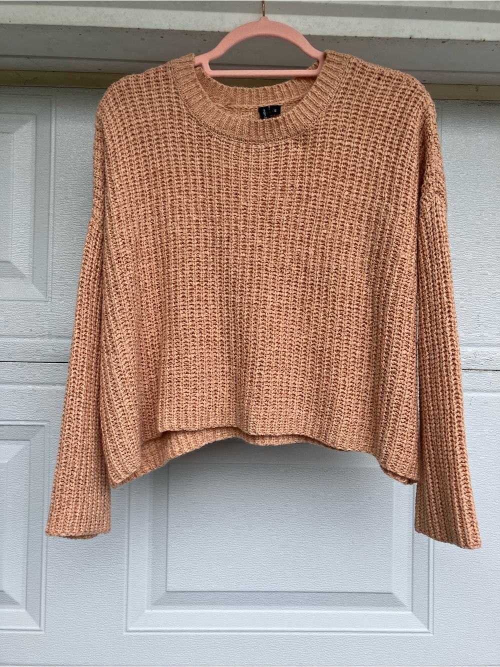 Moon & Madison Peachy-pink Ribbon-Knit Cropped Crewneck Sweater
